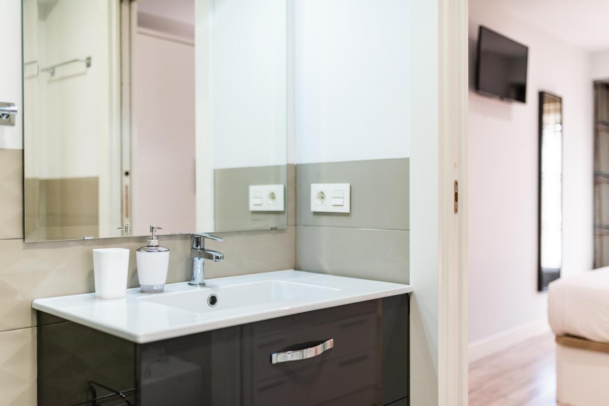 Apartament Oasis Centro De Grenada Zewnętrze zdjęcie
